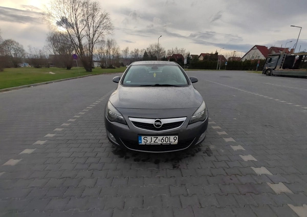 Opel Astra cena 17500 przebieg: 253000, rok produkcji 2010 z Żory małe 92